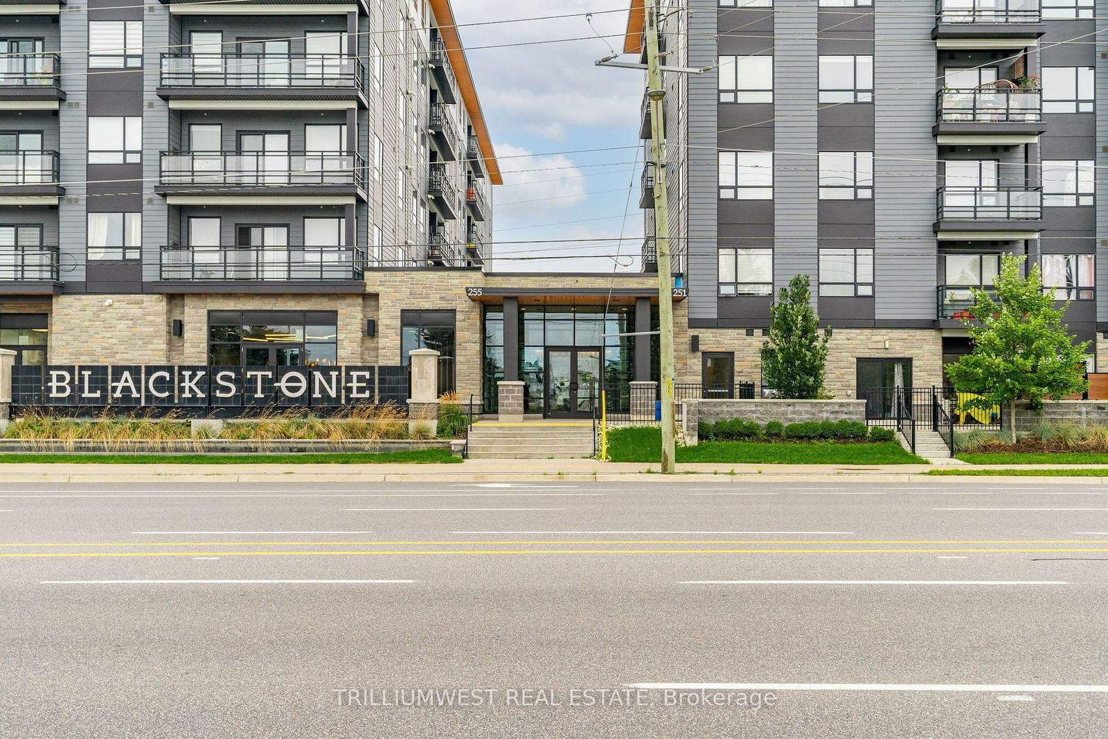 Condo for sale at 202-247 NORTHFIELD Drive, Waterloo, N2K 0H1 - MLS: X11958270