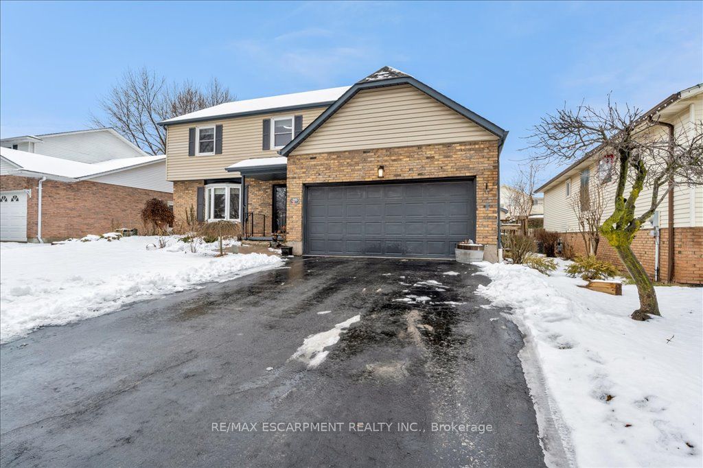 Detached House for sale at 19 BAL HARBOUR Drive, Grimsby, Grimsby Beach, L3M 4P4 - MLS: X11958277