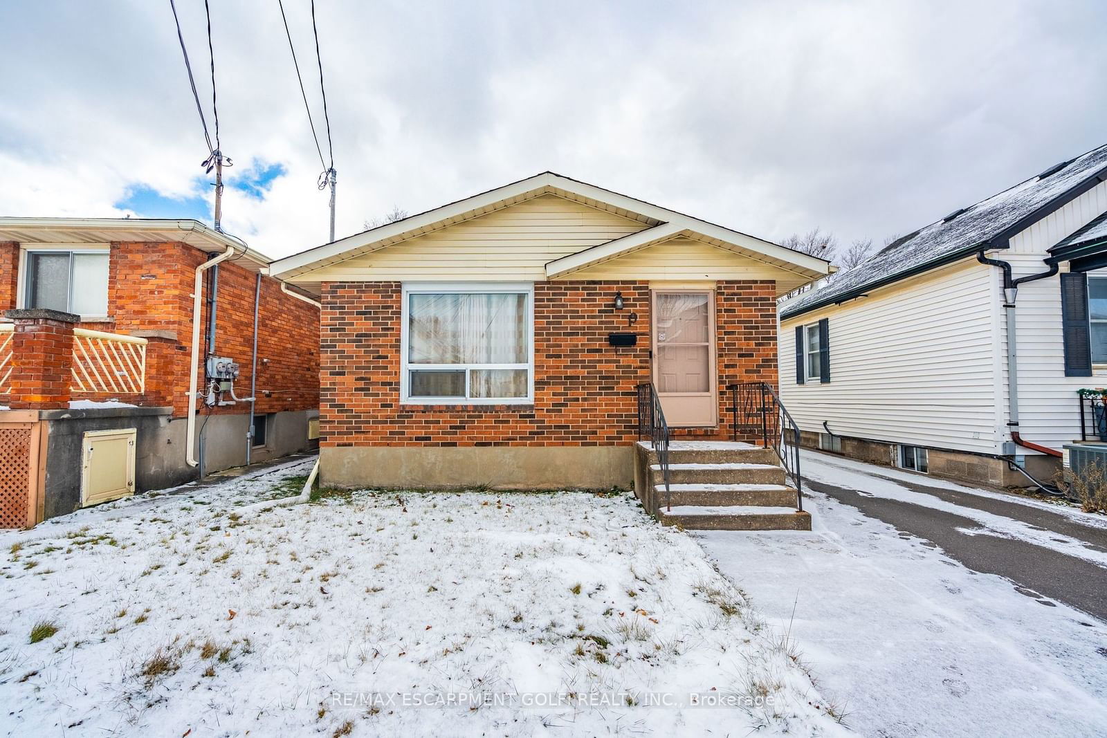 Detached House for sale at 19 Patricia Street, Thorold, 557 - Thorold Downtown, L2V 3V8 - MLS: X11958487