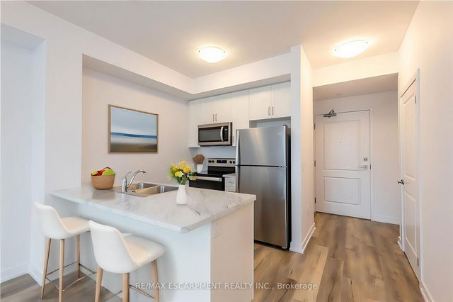 417 - 5055 Greenlane Road