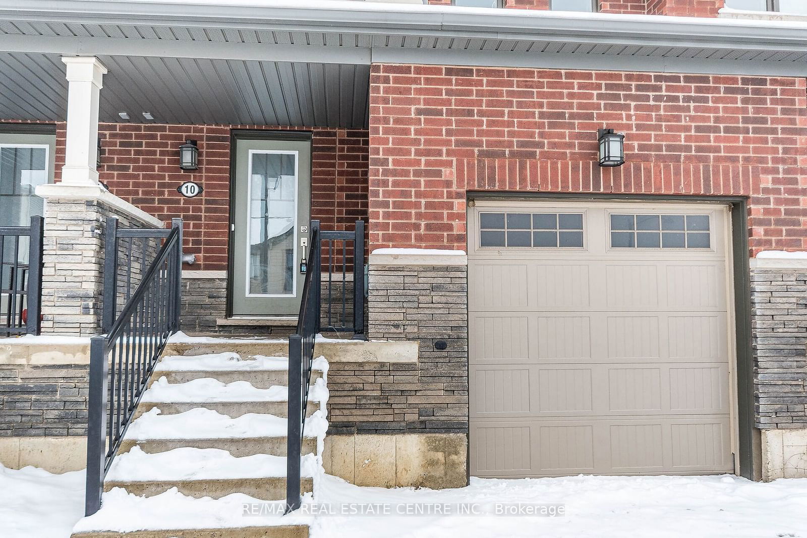 Townhouse for sale at 10 Utter Place, Hamilton, Stoney Creek Mountain, L8J 2V5 - MLS: X11958714