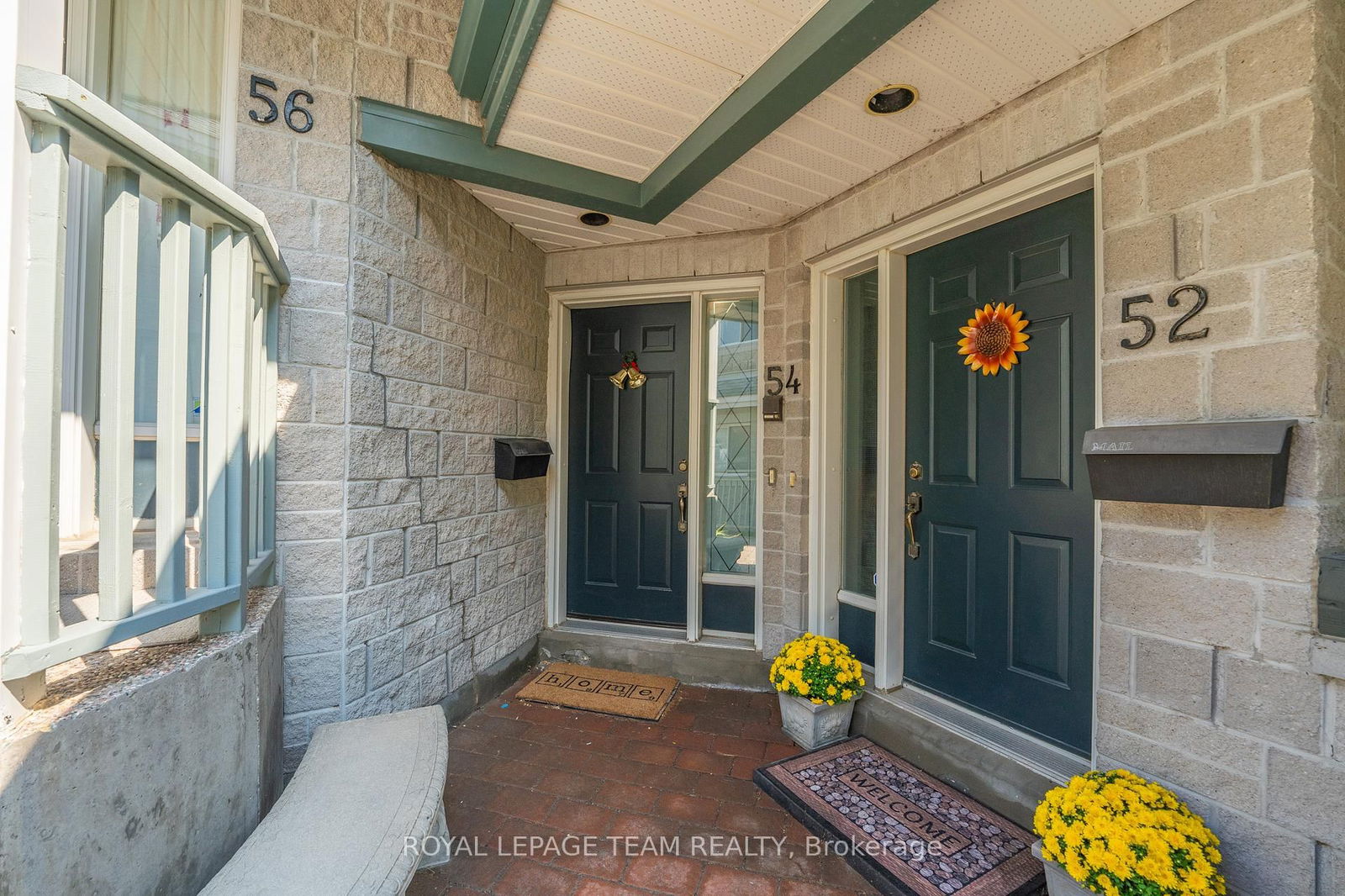 Condo sold at 54 ROBSON Court, Ottawa, Kanata - Kanata Lakes/Heritage Hills, K2K 2W1 - MLS: X11958800