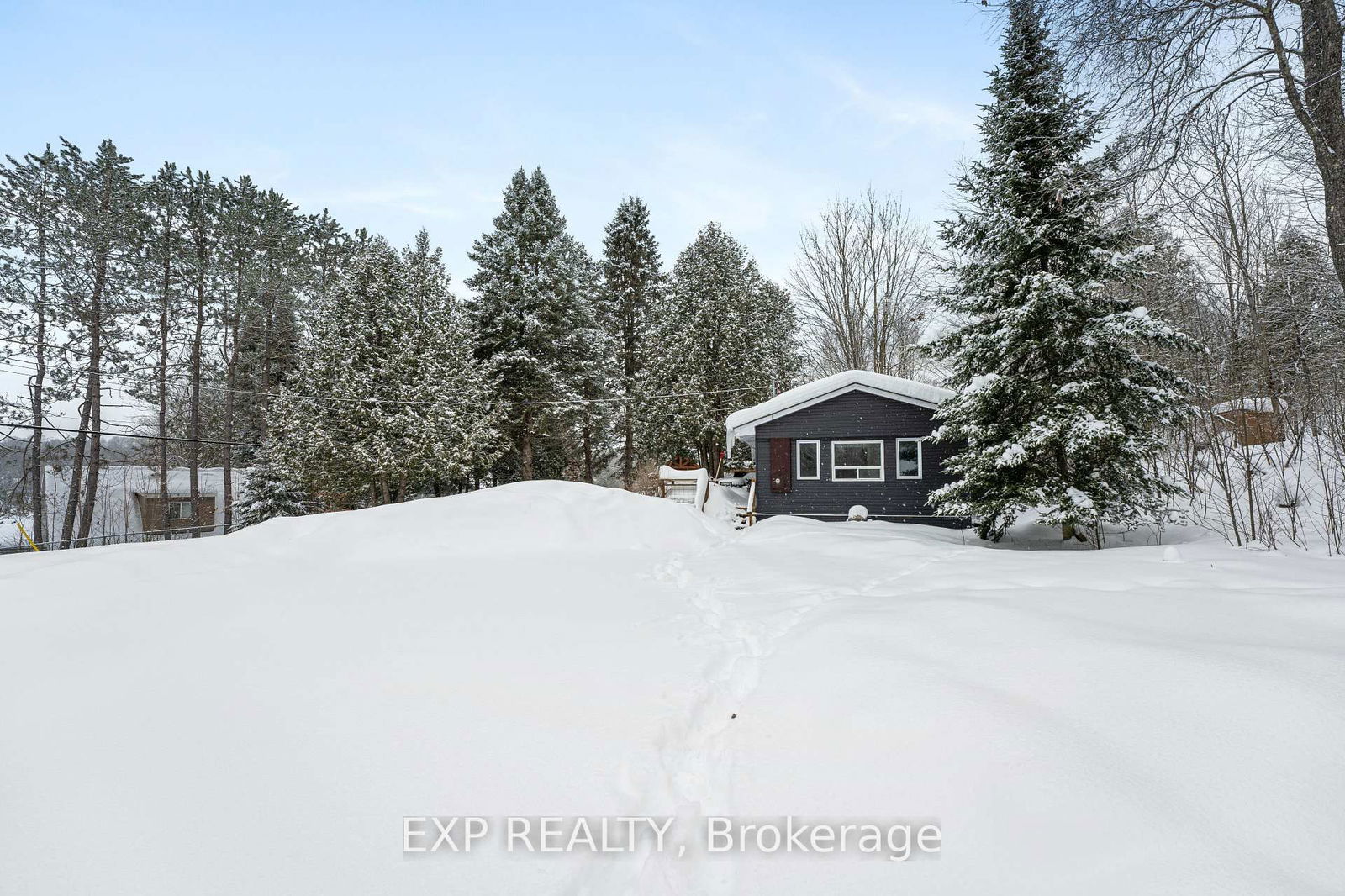Detached House sold at 1044 Shanahan Trail, Minden Hills, Minden, K0M 2K0 - MLS: X11958924