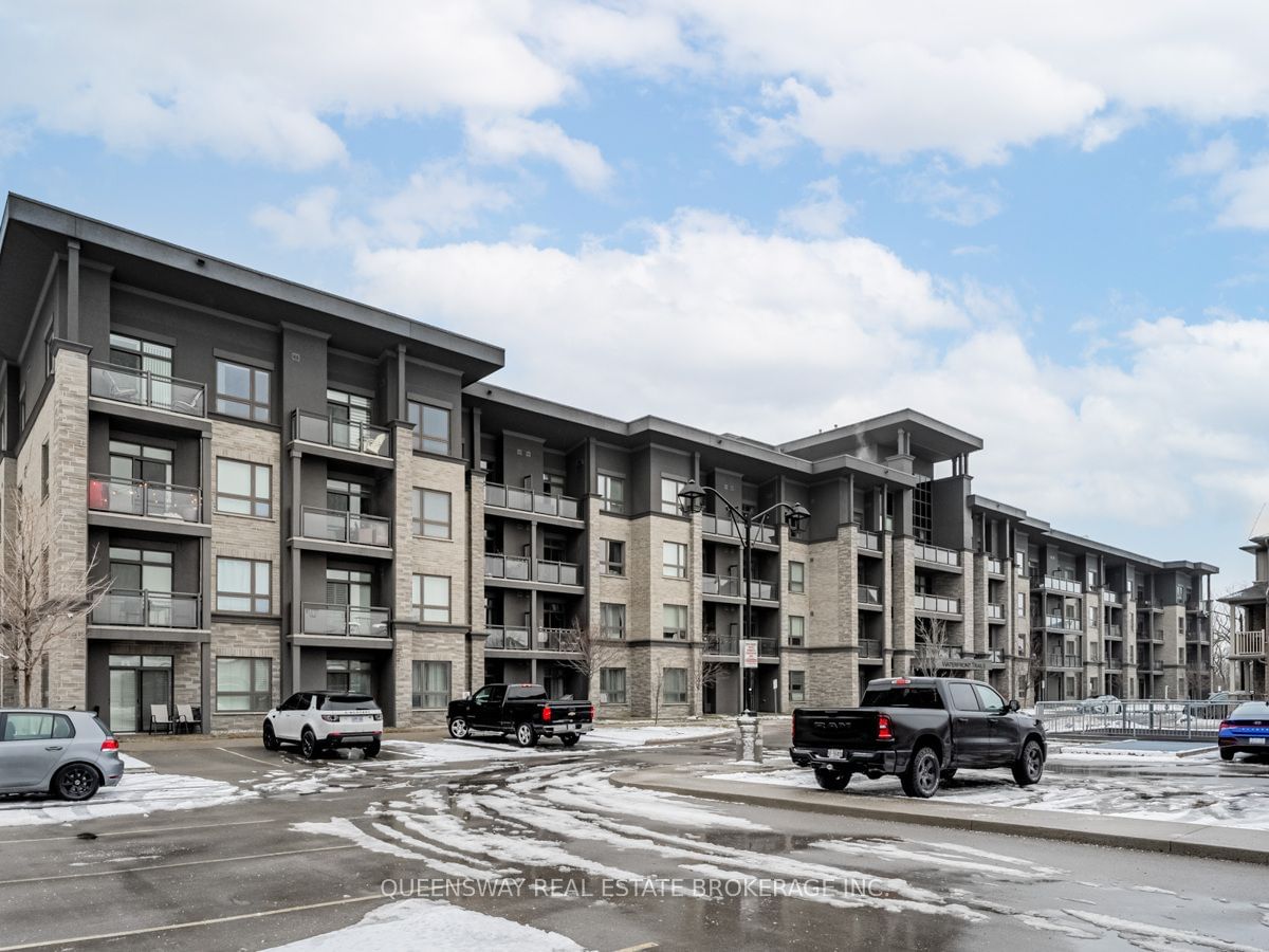 Condo for sale at 217-35 Southshore Crescent, Hamilton, Stoney Creek, L8E 0J2 - MLS: X11959002