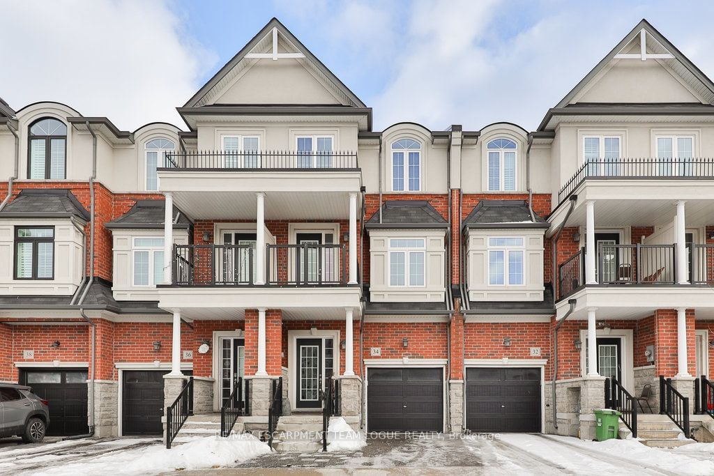 Townhouse for sale at 34 Borers Creek Circle, Hamilton, Waterdown, L8B 1W3 - MLS: X11959647