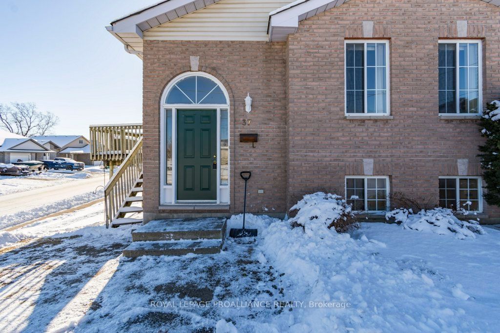 Detached House sold at 37 Tice Crescent, Belleville, K8N 2X8 - MLS: X11959789