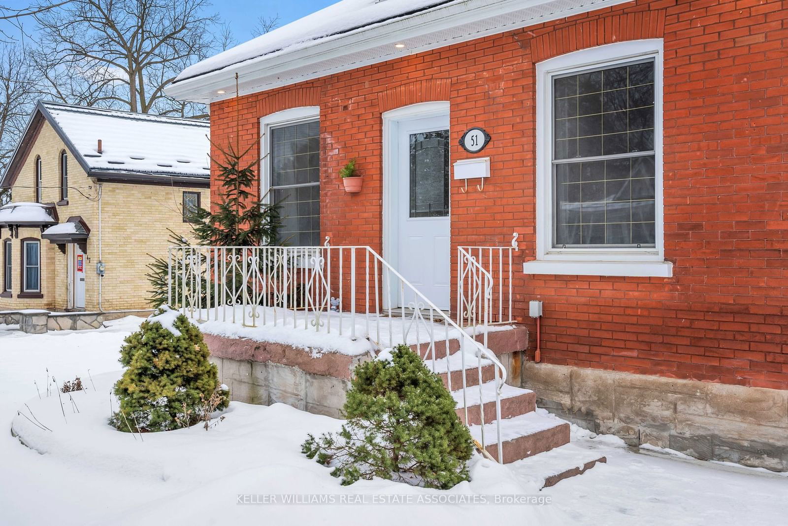 Detached House for sale at 51 Crombie Street, Cambridge, N1S 1Y5 - MLS: X11959797