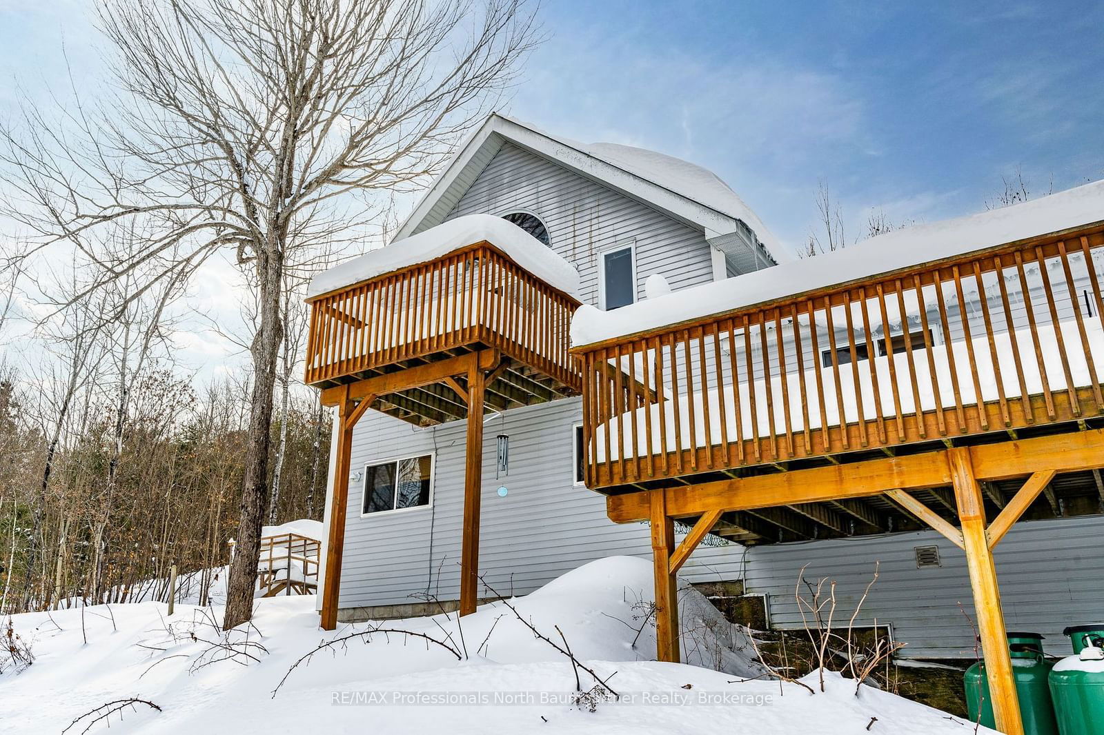 Detached House sold at 19205 HWY 35, Algonquin Highlands, K0M 1J2 - MLS: X11959957