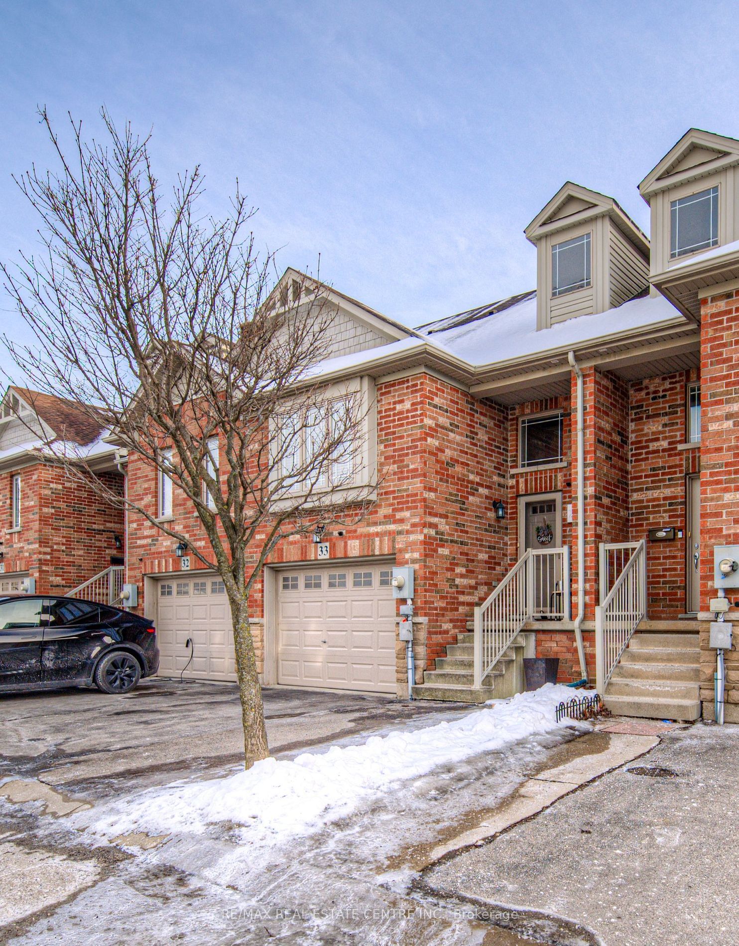 Townhouse for sale at 33-242 Upper Mount Albion Road, Hamilton, Stoney Creek, L8J 0B1 - MLS: X11960011