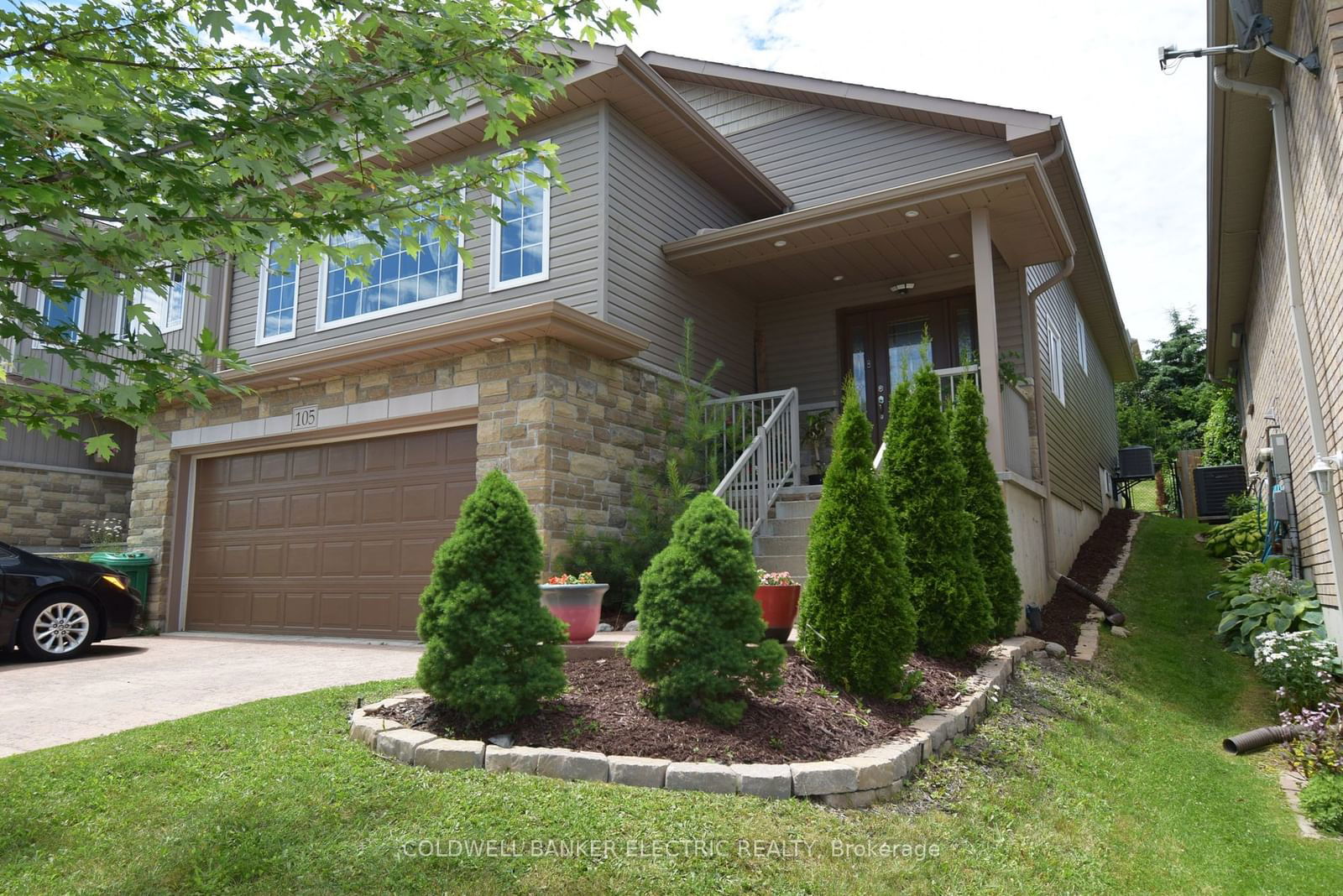 Detached House for sale at 105 Milroy Drive, Peterborough, Northcrest, K9H 7T2 - MLS: X11960079