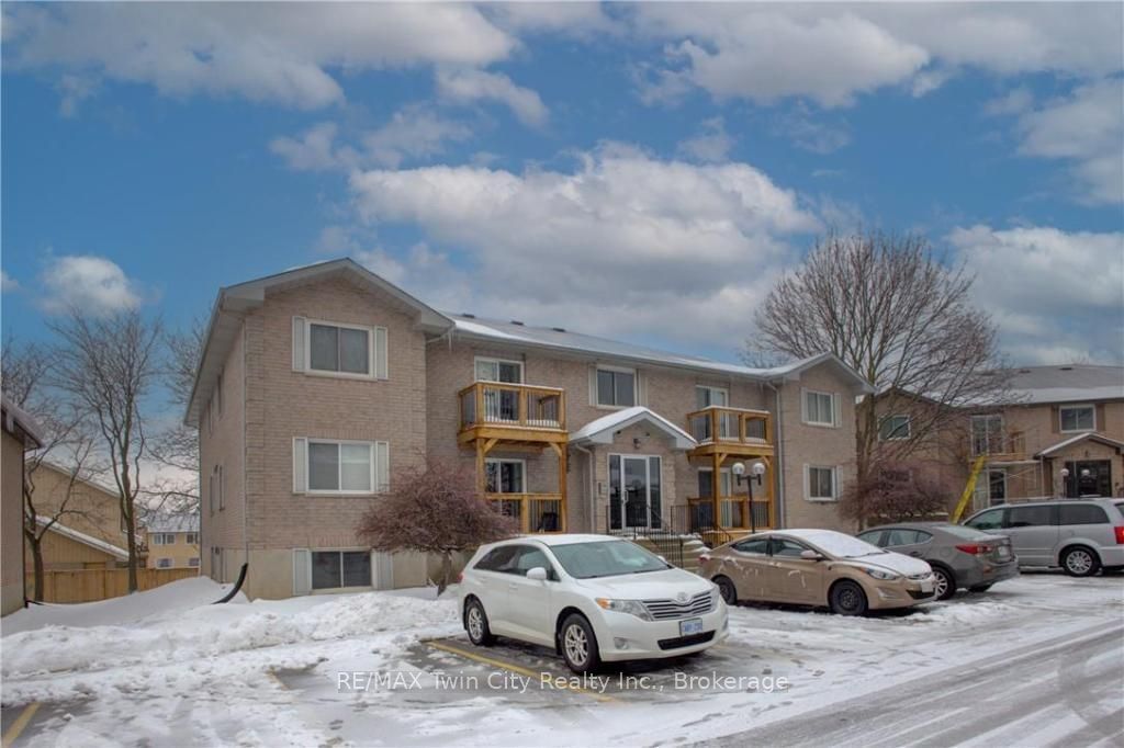 Condo for sale at 210-266 Overlea Drive, Kitchener, N2M 5N2 - MLS: X11960146