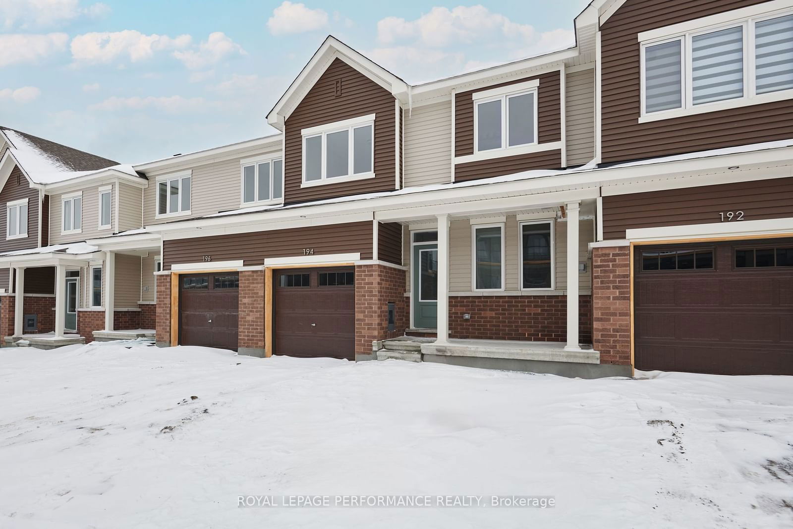 Townhouse leased at 194 BEEBALM Crescent, Barrhaven, 7711 - Barrhaven - Half Moon Bay, K2J 7H1 - MLS: X11960265