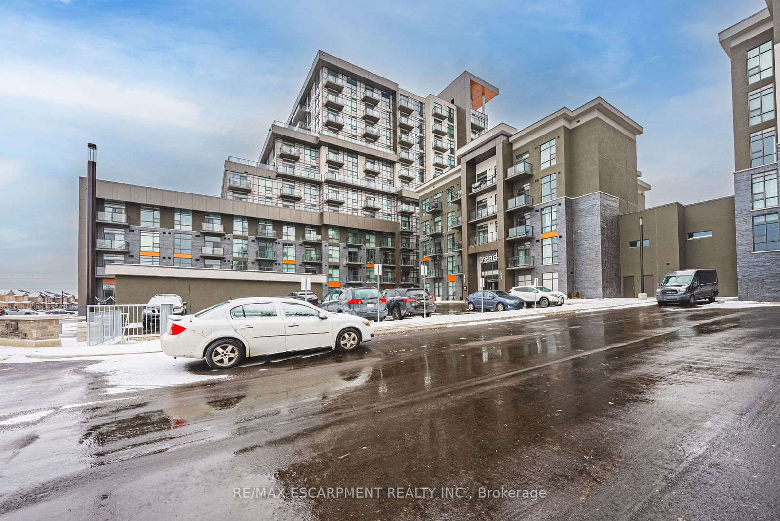 Condo for sale at 102-470 DUNDAS Street, Hamilton, Waterdown, L0R 2H4 - MLS: X11960310