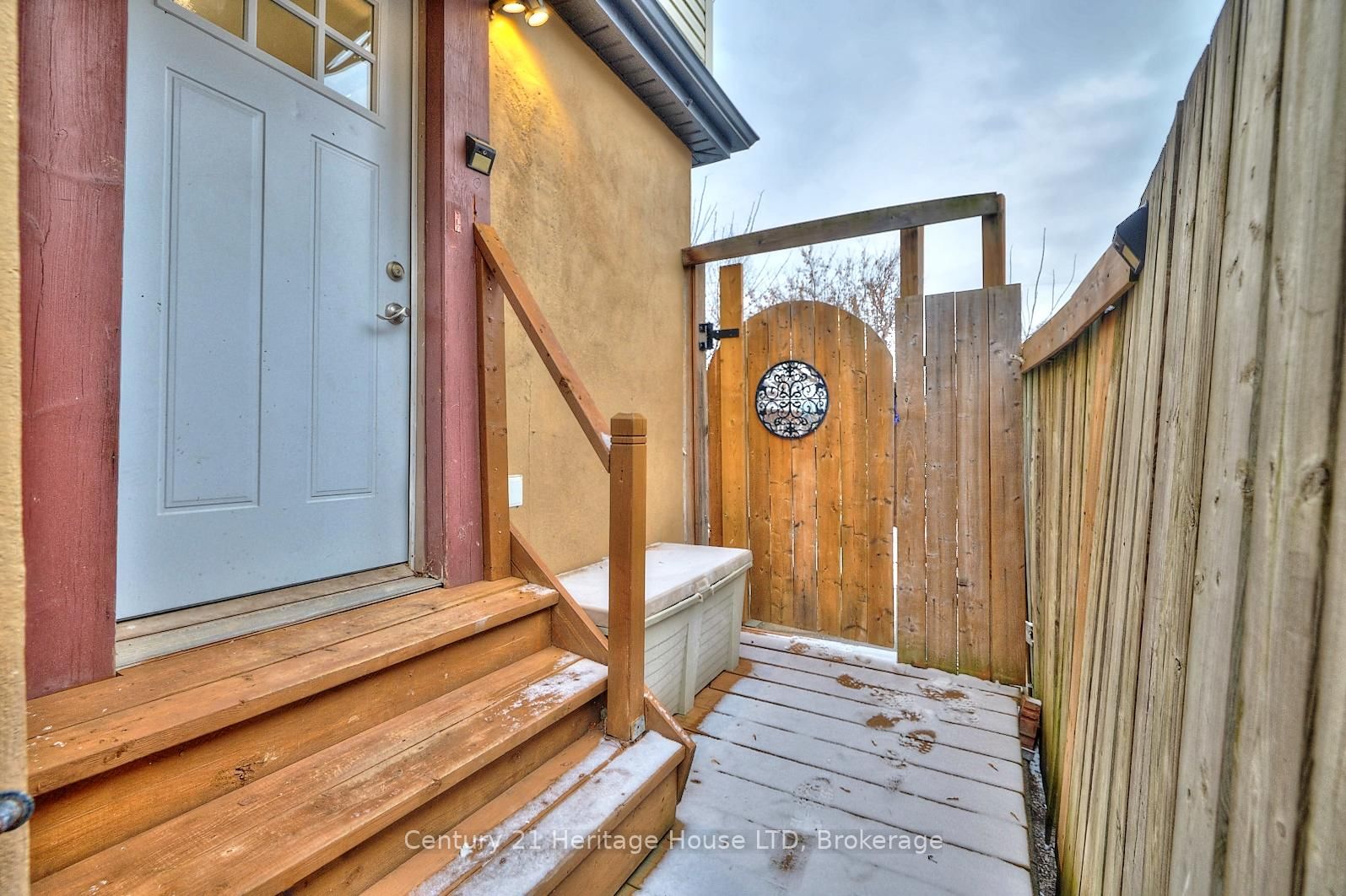 Listing Image 3