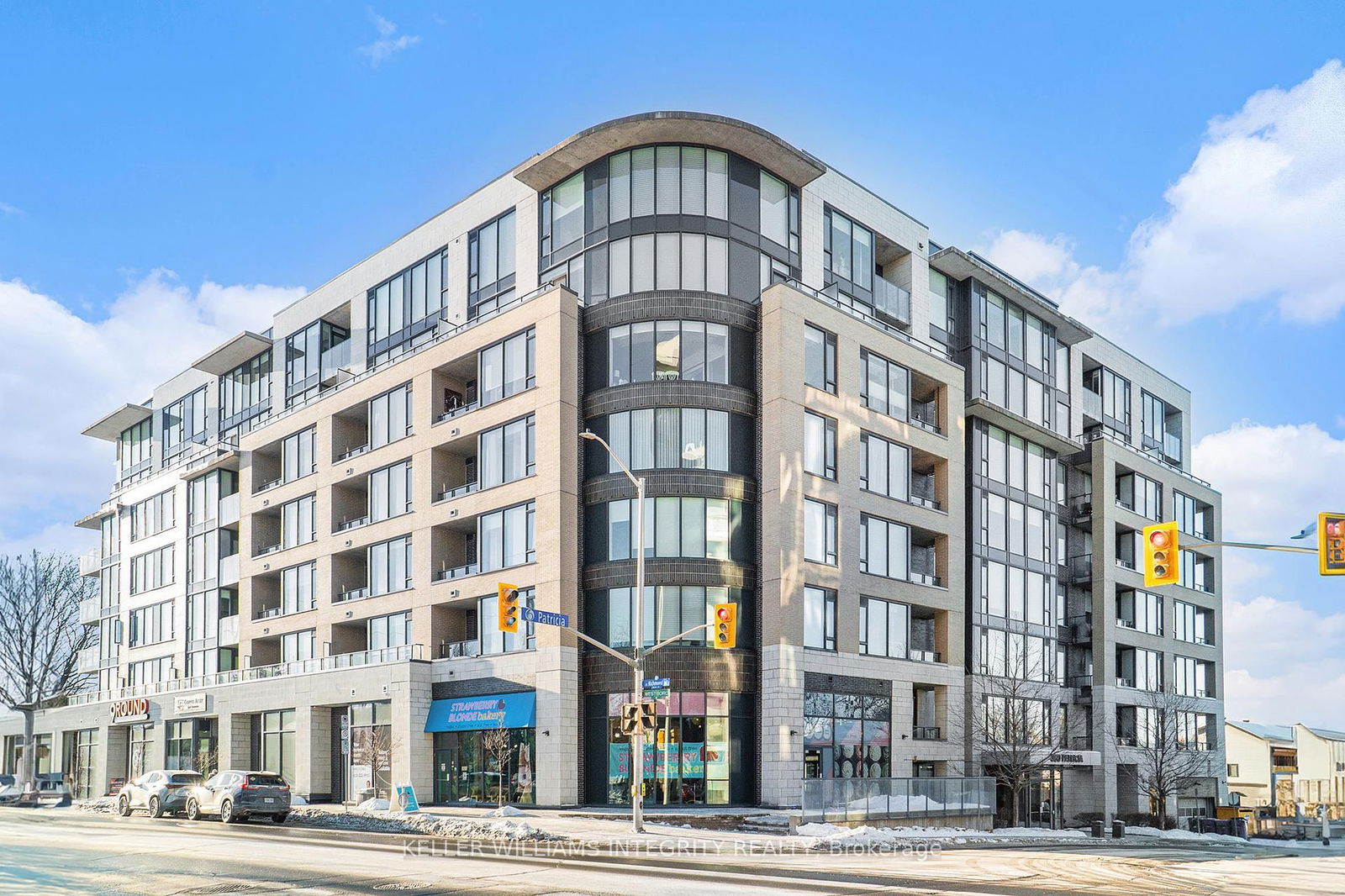 Condo sold at 715-360 Patricia Avenue, Westboro - Hampton Park, 5002 - Westboro South, K1Z 0A8 - MLS: X11960348