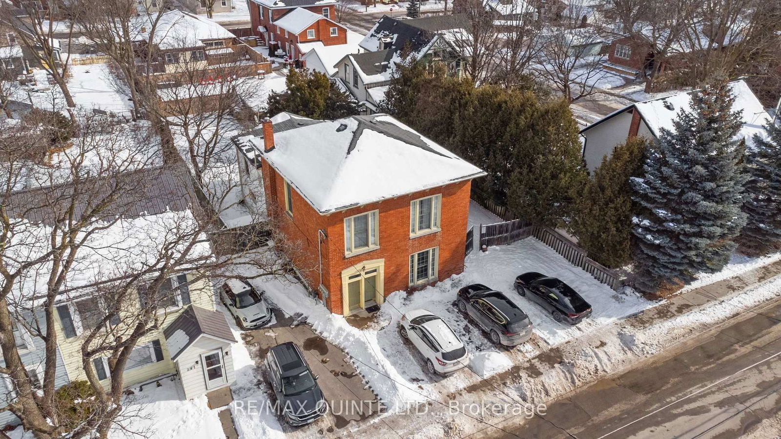 Building at 237 Albert Street, Belleville, Belleville Ward