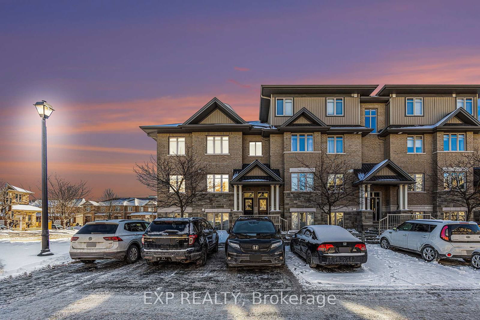 Condo leased at A-38 TAYSIDE PRIVATE, Barrhaven, 7706 - Barrhaven - Longfields, K2J 2T3 - MLS: X11960616