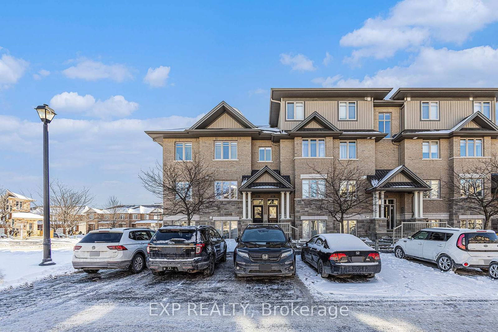 Condo leased at A-38 TAYSIDE PRIVATE, Barrhaven, 7706 - Barrhaven - Longfields, K2J 2T3 - MLS: X11960616