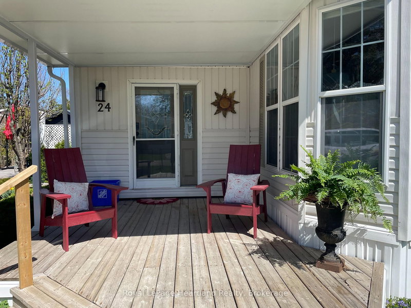 24 ROWAN RD - 77307 BLUEWATER Highway, Bluewater, N0M 1G0 | Image 2