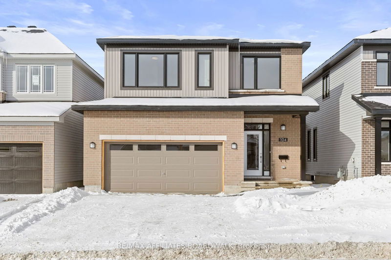 home for sale on 104 Lumen Place