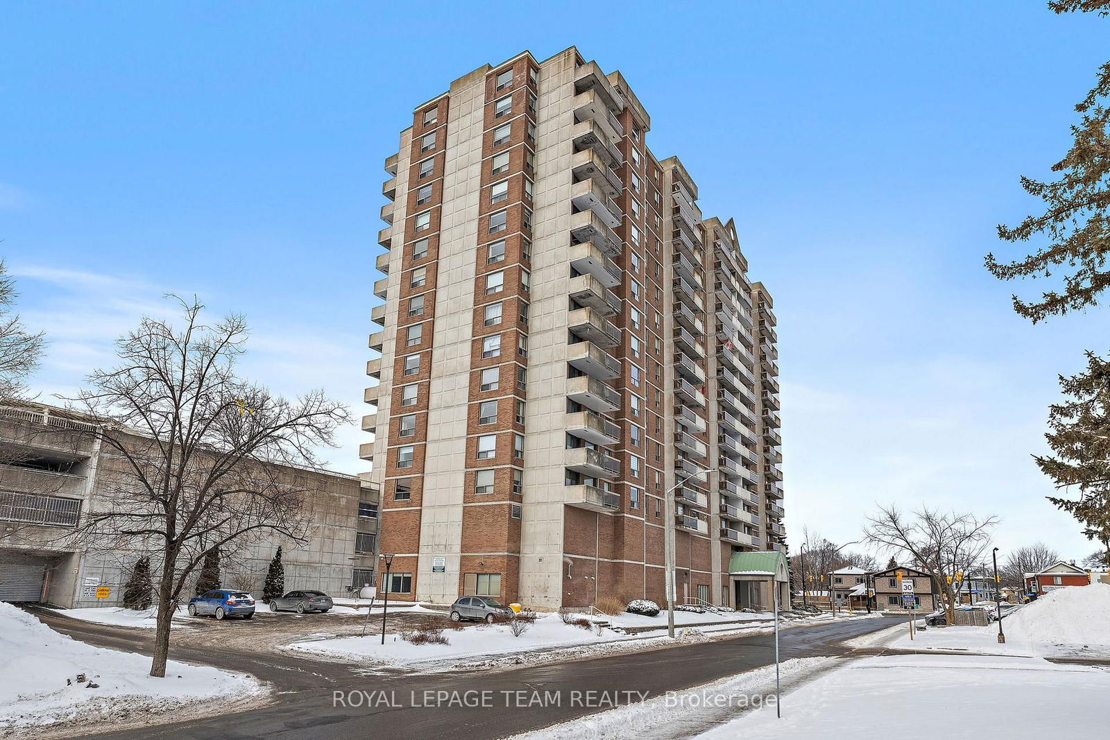 Condo for sale at 510-200 Lafontaine Avenue, Vanier and Kingsview Park, 3402 - Vanier, K1L 8K8 - MLS: X11960879