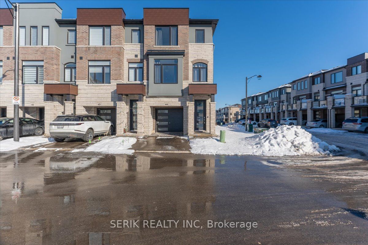 Townhouse for sale at 44-290 Equestrian Way, Cambridge, N3H 4R6 - MLS: X11961101