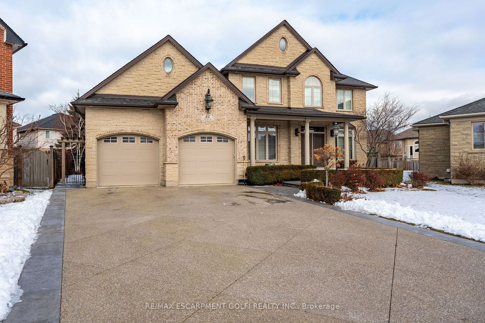 Detached House for sale at 35 Chiara Drive, Hamilton, Stoney Creek, L8E 2H1 - MLS: X11961232