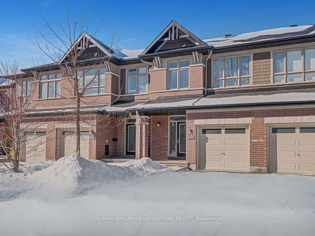 Townhouse for sale at 695 Putney Crescent, Stittsville - Munster - Richmond, 8203 - Stittsville (South), K2S 2N9 - MLS: X11961446