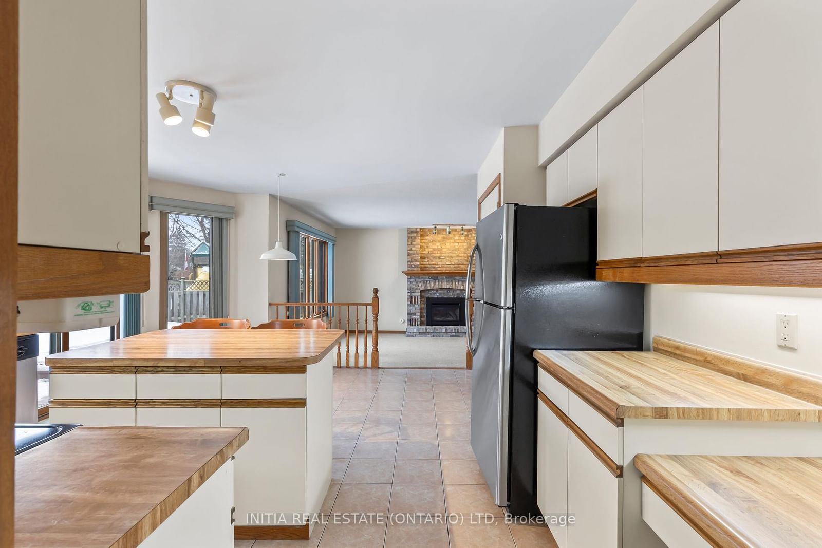 Listing Image 12