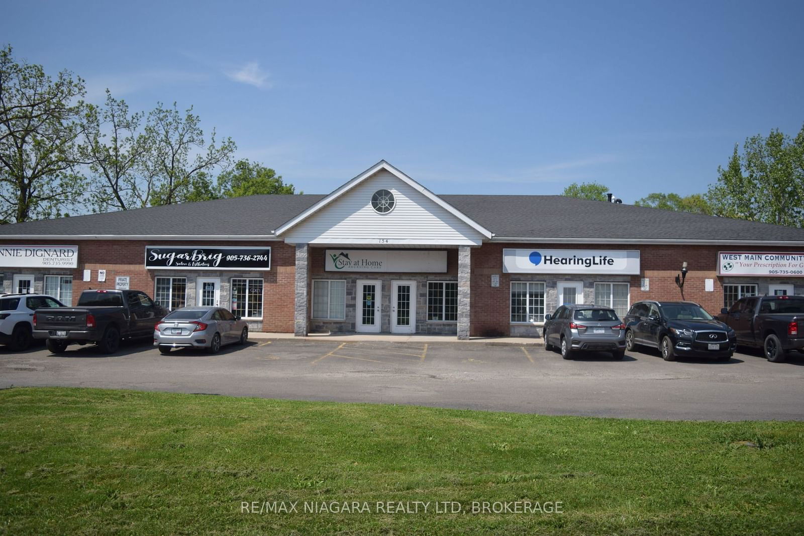 Building at 154 WEST MAIN Street, Welland, Broadway