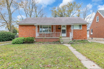 991 Parkview Ave, Windsor - 