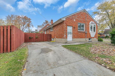 991 Parkview Ave, Windsor -  image-0-3