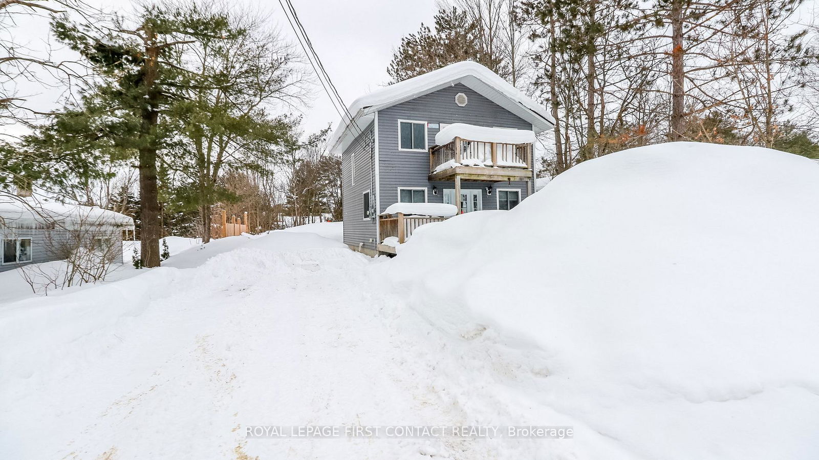 Detached House sold at 135 Hill Street, Gravenhurst, Muskoka (S), P1P 1R2 - MLS: X11961909