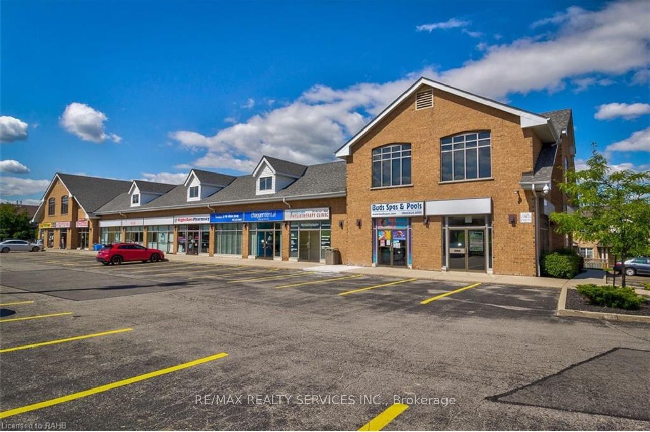 Commercial/Retail for lease at 12-2 Castlewood Boulevard, Hamilton, Dundas, L9H 7M8 - MLS: X11961925