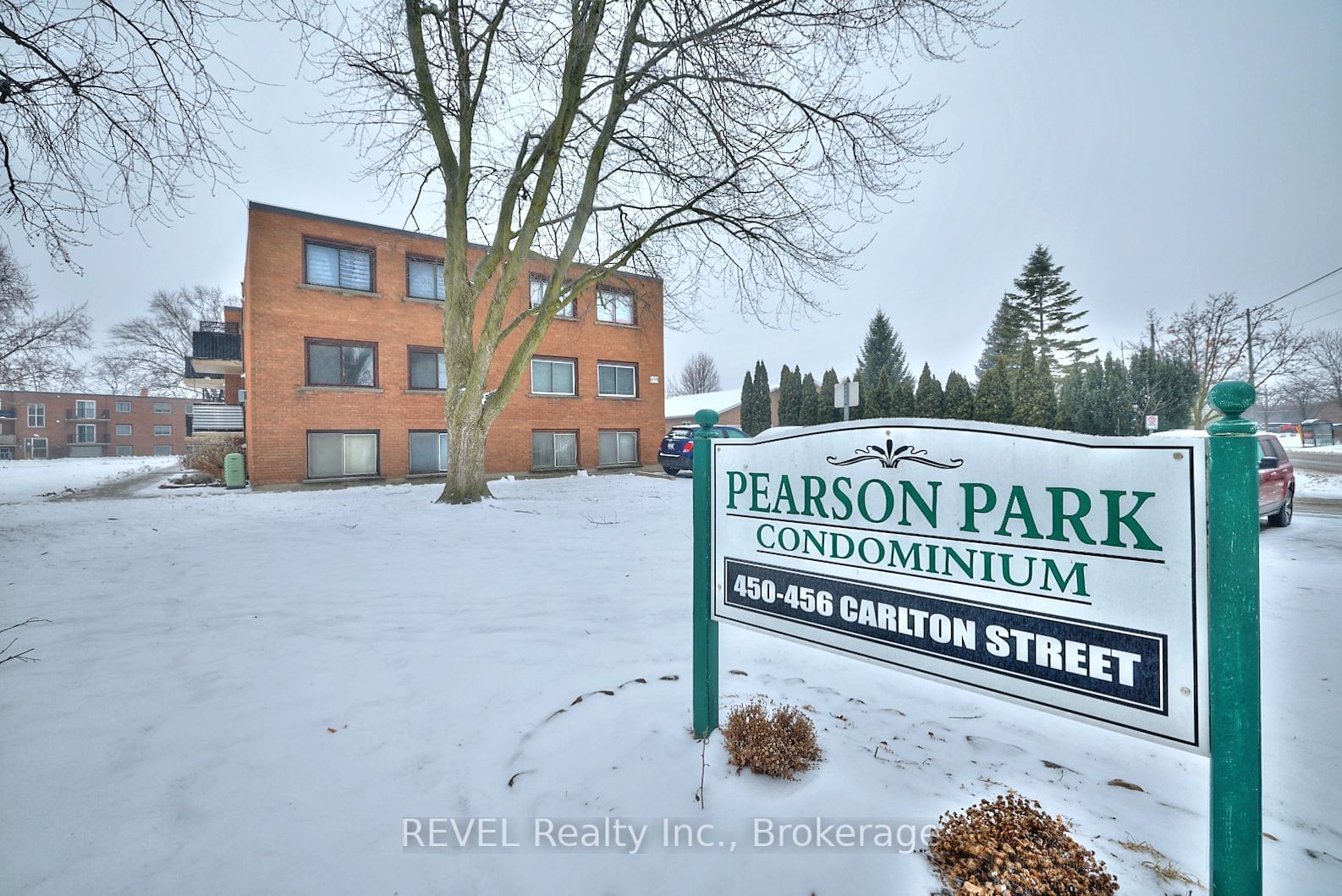 Condo for sale at 2-450 Carlton Street, St. Catharines, Facer, L2M 4X1 - MLS: X11961982