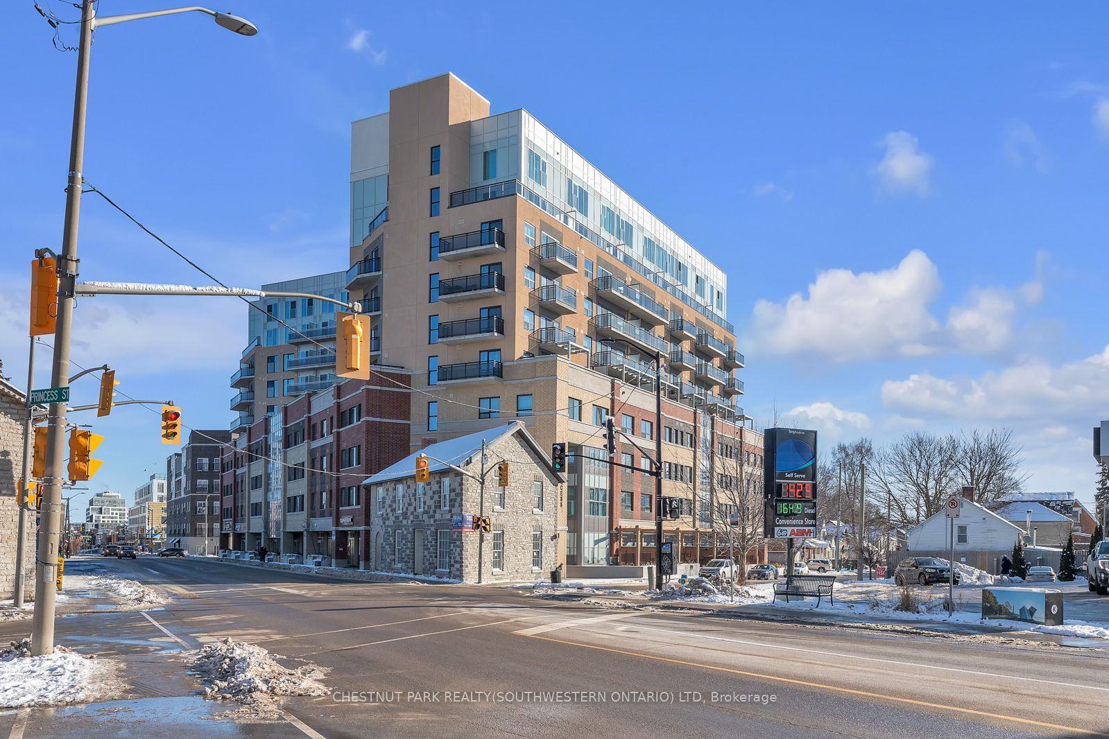 Condo for sale at 304-652 Princess Street, Kingston, K7L 1E5 - MLS: X11962007