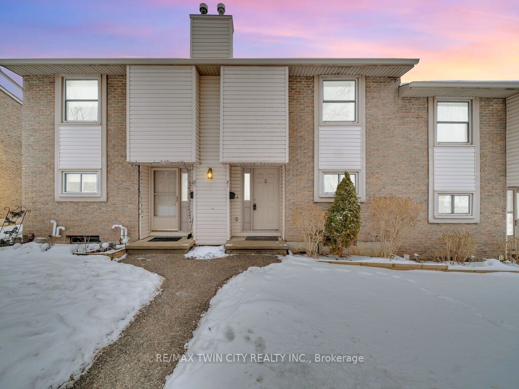 Townhouse sold at 21-11 Grand River Boulevard, Kitchener, N2A 2T2 - MLS: X11962070