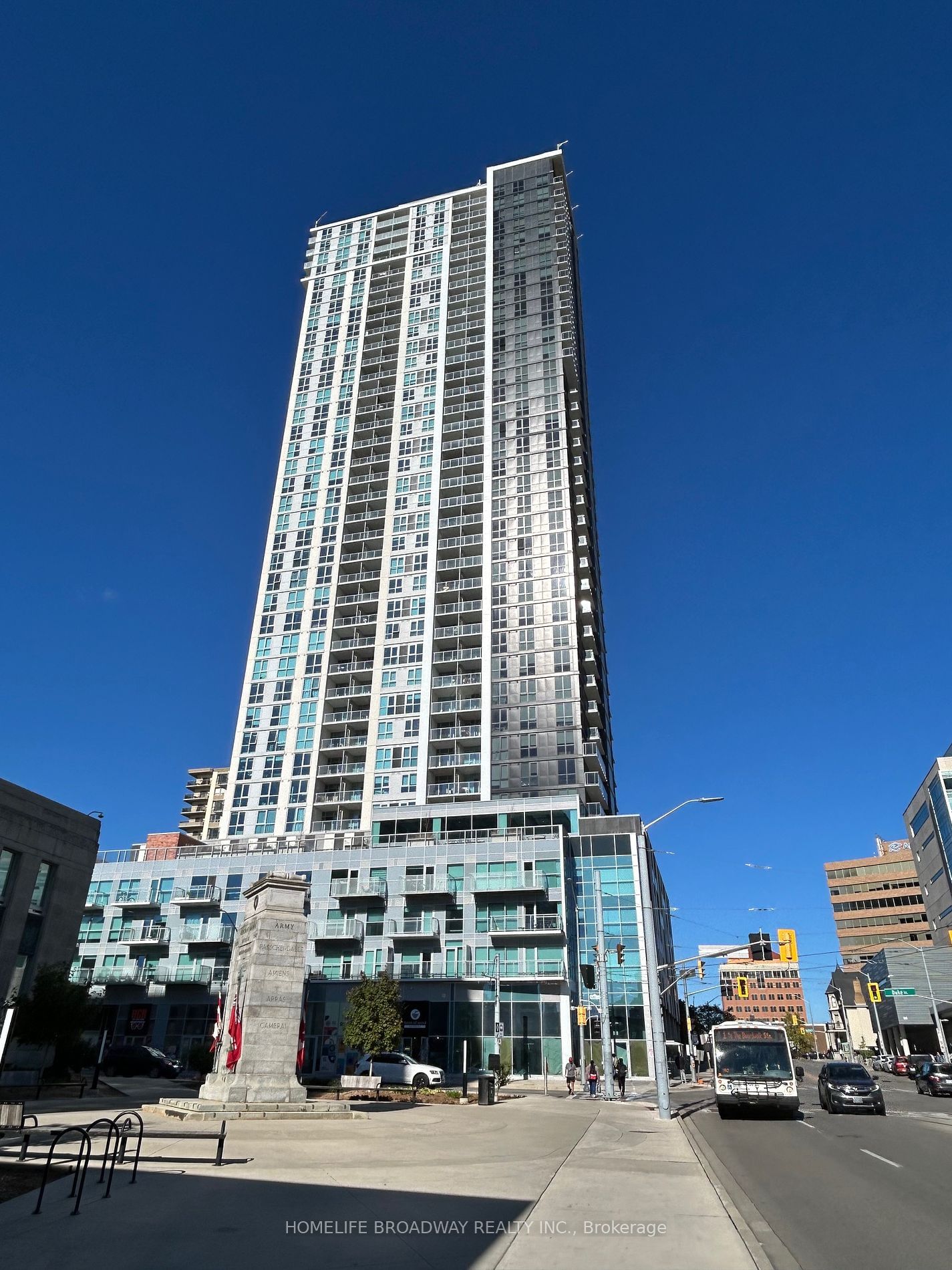 Condo for sale at 303-60 Frederick Street, Kitchener, N2H 0C7 - MLS: X11962260