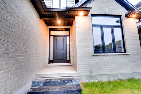 Detached House for sale at 4095 Campbell Street, London, South V, N6P 0H5 - MLS: X11962313