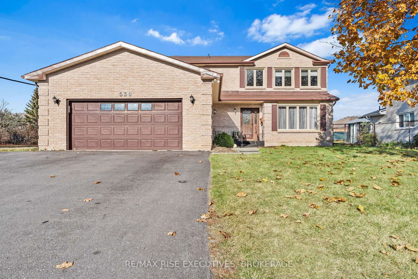 Detached House for sale at 530 Canterbury Crescent, Kingston, City SouthWest, K7M 6X1 - MLS: X11962479