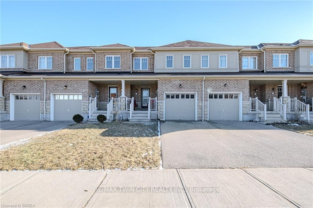 Townhouse for sale at 125 English Lane, Brantford, N3T 5L5 - MLS: X11962933