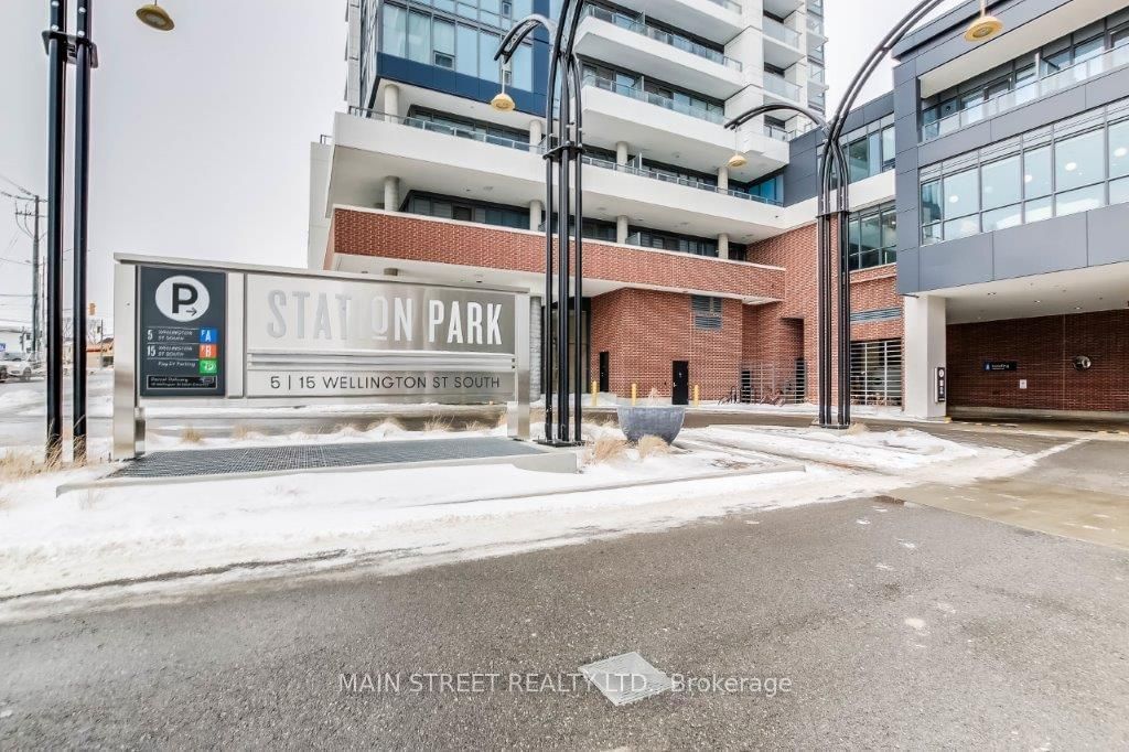 Condo for sale at 2204-15 Wellington Street, Kitchener, N2G 0E4 - MLS: X11963218