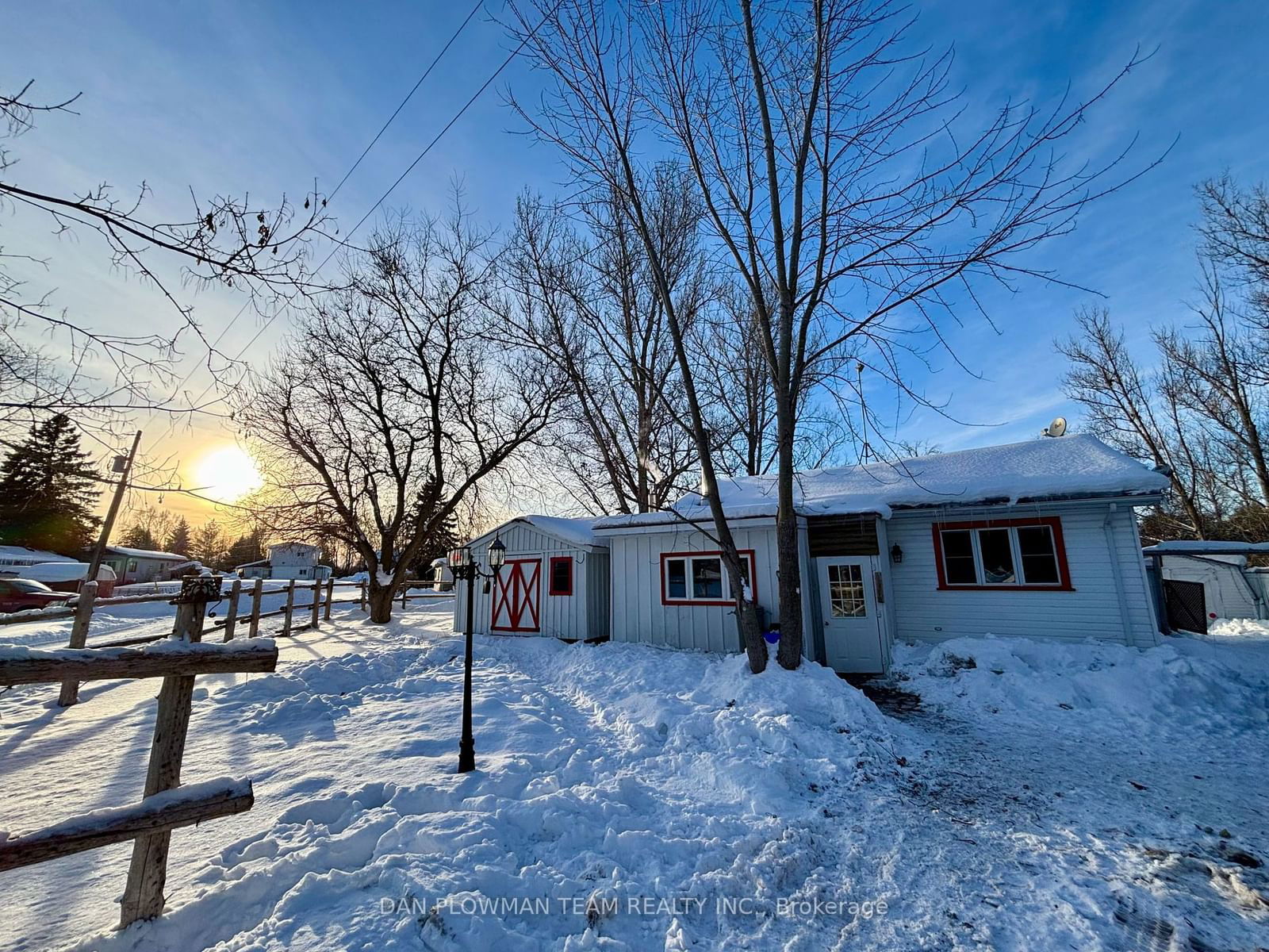 Building at 2 Driftwood Crescent, Kawartha Lakes, Rural Ops