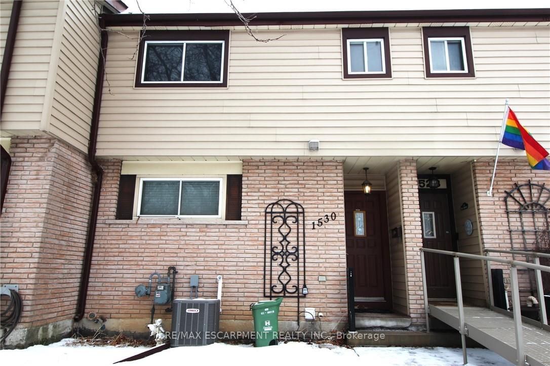 Townhouse for lease at 1530 GARTH Street, Hamilton, Falkirk, L9B 1T3 - MLS: X11963309