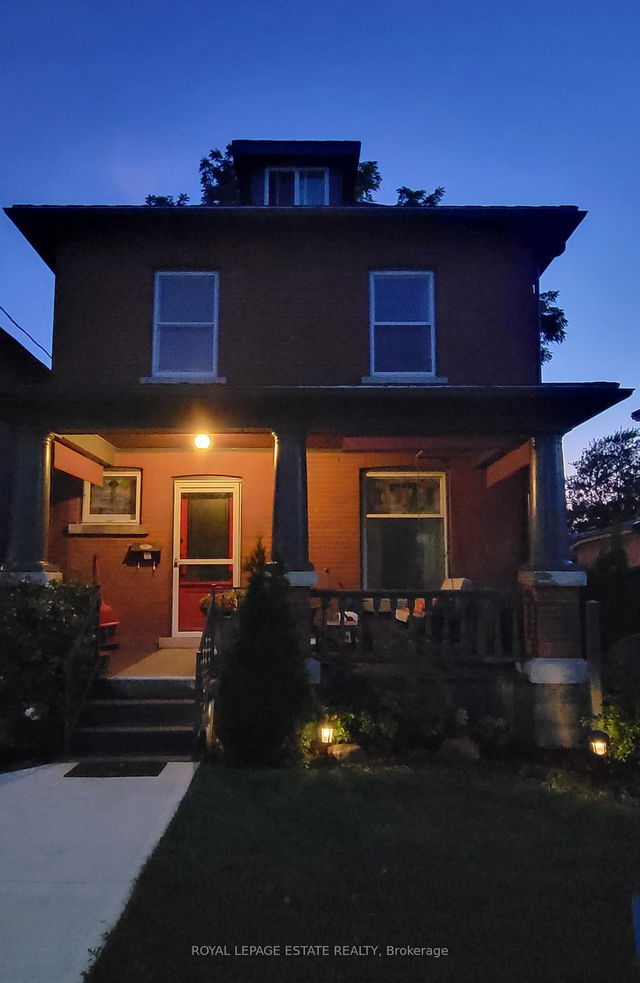 17 Albina Street