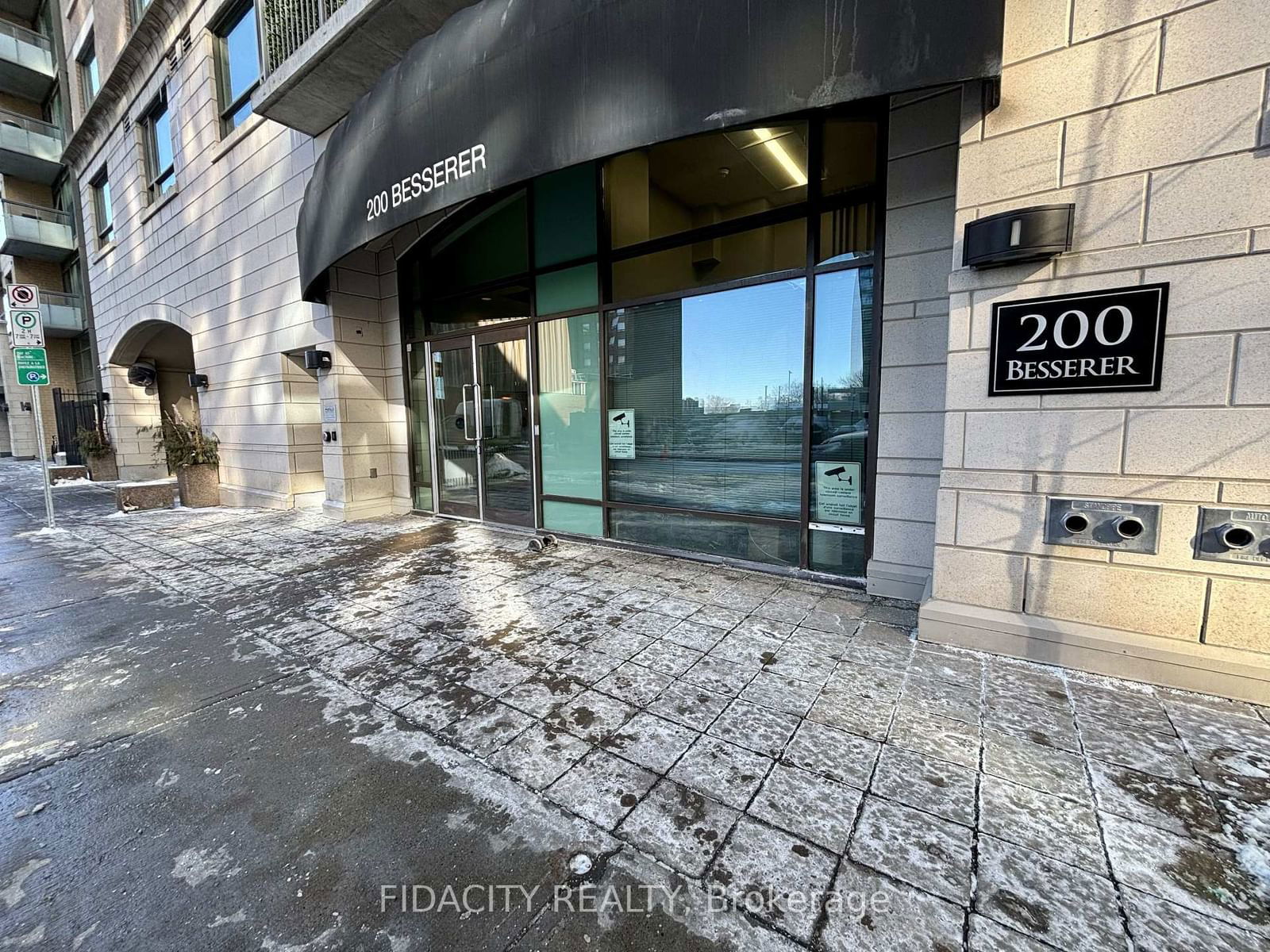 Condo leased at 209-200 Besserer Street, Lower Town - Sandy Hill, 4003 - Sandy Hill, K1N 0A7 - MLS: X11963422