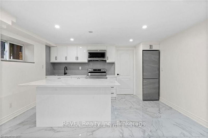 home for lease on 462 C Carlton Street