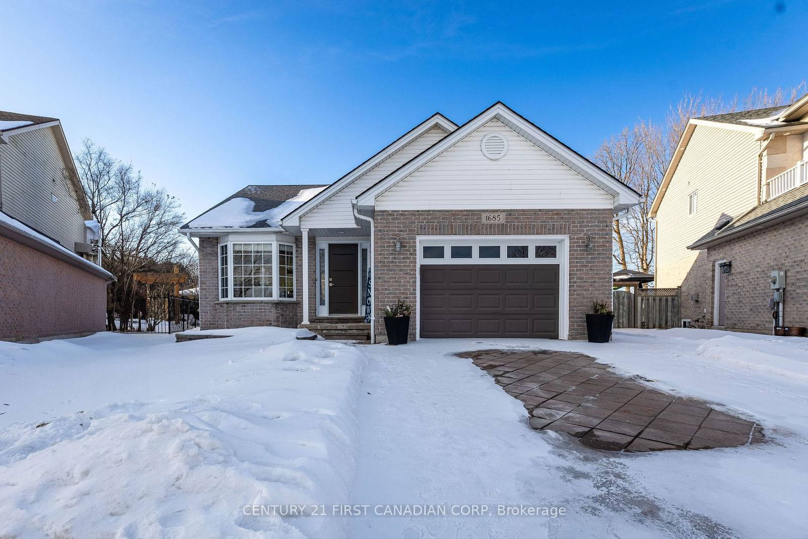 Detached House for sale at 1685 DEVOS Drive, London, North C, N5X 4H8 - MLS: X11963590