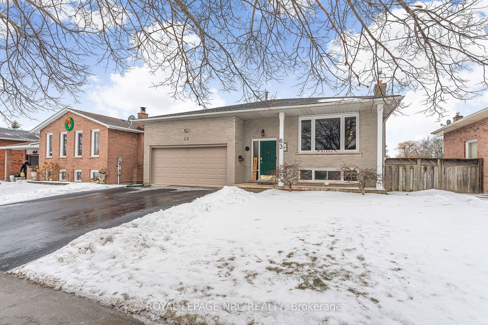 Detached House for sale at 63 Bridlewood Drive, Welland, 767 - N. Welland, L3C 6J7 - MLS: X11963872