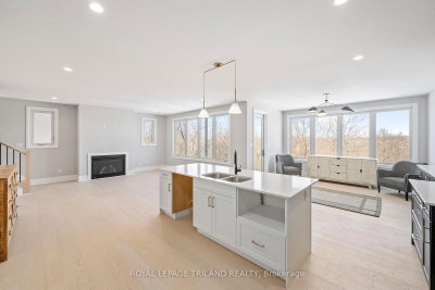 Unit 5 — 2835 Sheffield Place — photo 4